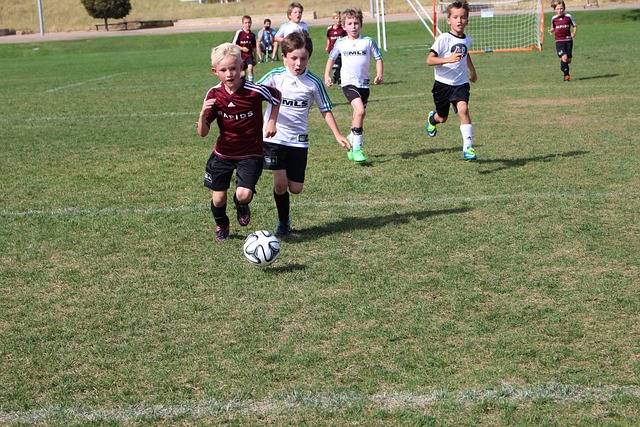 欧冠：巴黎客场2-1逆转曼联