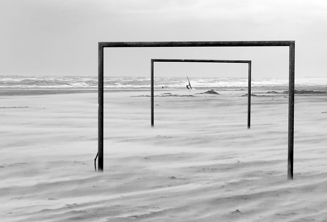 不斷加劇的 不斷加劇的